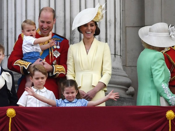 Кейт Мидълтън и принц Уилям продължават да следват коледните традиции.Те