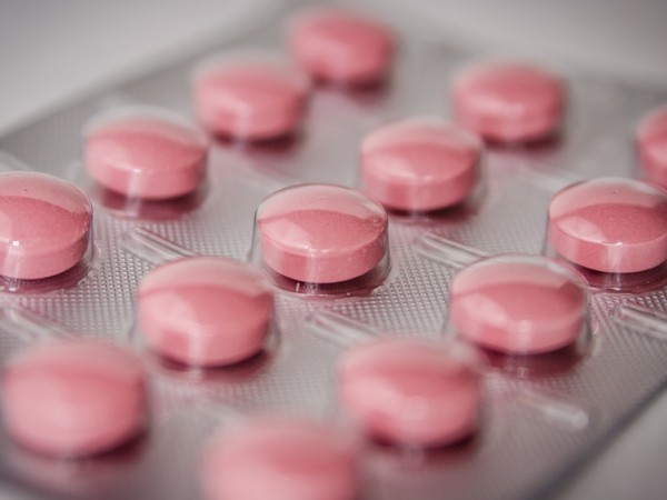 Митничари откриха 211 500 таблетки лекарствен продукт в куриерска пратка,