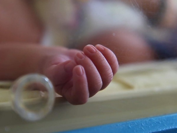 Изследване в Сингапур отчете, че всички пет бебета, родени от