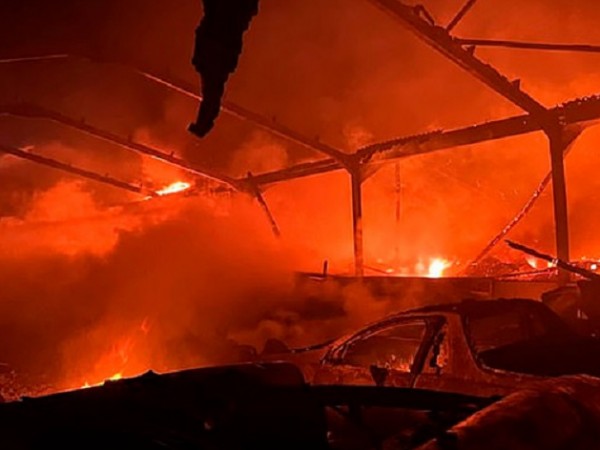 Частен хангар изгоря в английско трафство Чешип, като в него