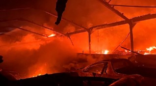 Частен хангар изгоря в английско трафство Чешип като в него