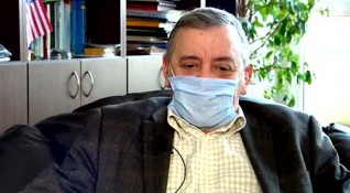 Директорът на Центъра по заразни болести проф Тодор Кантарджиев днес