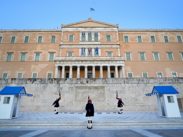 Гръцкото правителство не поема риск за облекчаване на част от