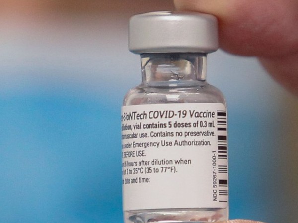 Pfizer отложи доставката на нови партиди от своята коронавирусна ваксина