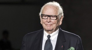 На 98 годишна възраст почина модният дизайнер Пиер Карден съобщи