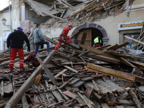 Ново земетресение разлюля Хърватия тази сутрин."4,9 по Рихтер, как няма