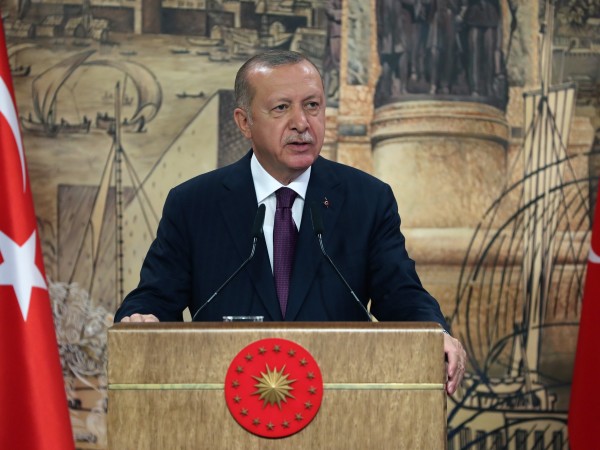 Президентът на Турция Реджеп Ердоган обеща до края на април