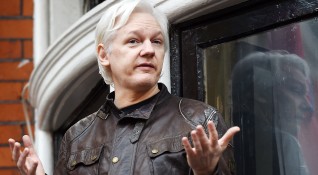 Мексико предложи политическо убежище на основателя на Уикилийкс Джулиан Асандж