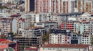Малко над 41 процента от българите живеят в пренаселени жилища