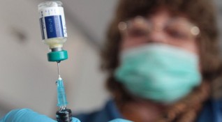 Европейската агенция по лекарствата одобри вчера употребата на ваксината срещу