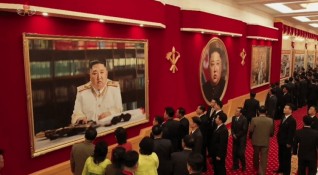 Държавните медии в Северна Корея показаха нов портрет на лидера
