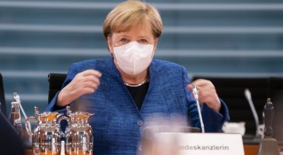Канцлерът на Германия Ангела Меркел заяви че имунизационната програма срещу