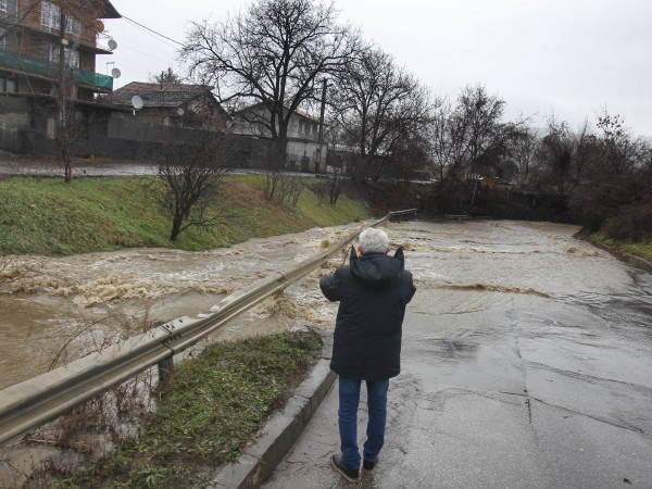 Снимка: Димитър Кьосемарлиев, Dnes.bgОбилните валежи от дъжд нанесоха щети в