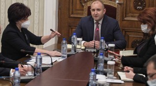 Президентът Румен Радев продължава с консултациите във връзка с организацията