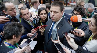 Премиерът на Естония Юри Ратас обяви че подава оставка на