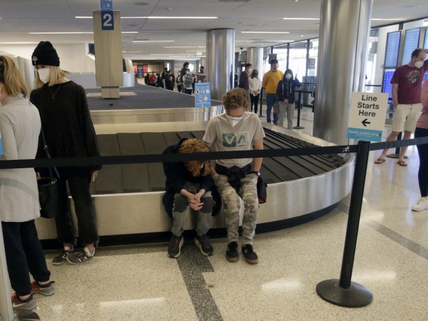 САЩ въвеждат изискване за всички пътници, пристигащи с въздушен транспорт