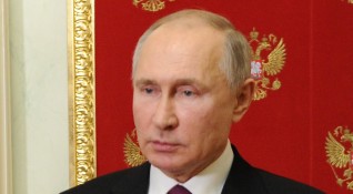 Президентът на Русия Владимир Путин нареди да започнат масови имунизации