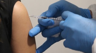 През февруари се очаква да стане ясно дали ваксинираните срещу