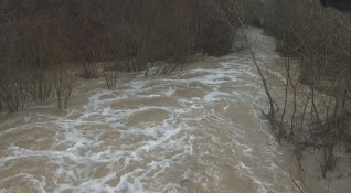 Нивото на река Тунджа край Елхово за последното денонощие се