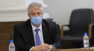 Здравният министър Костадин Ангелов разреши плановите операции от утре което