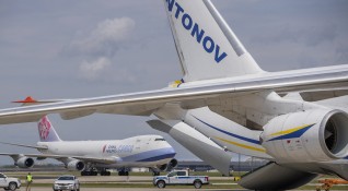 Украйна обмисля възобновяване производството на товарните самолети Антонов 74 с които