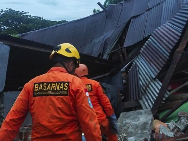 Броят на загиналите при земетресението с магнитуд 6,2 на индонезийския