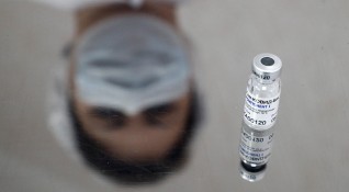 Масова ваксинация срещу коронавируса започва в Русия от днес Руснаците