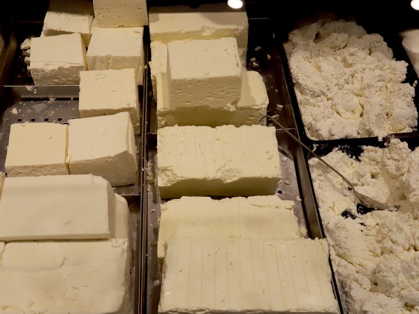 Повече сирене с растителни мазнини са произвели преработвателните предприятия през
