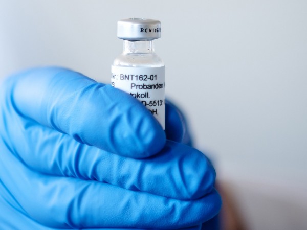 Компанията Moderna Inc съобщи, че нейната ваксина срещу Covid-19 произвежда