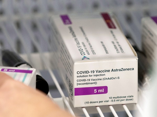 България очаква 261 997 дози от Оксфордската ваксина срещу COVID-19