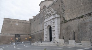 Ватикана заяви днес че музеите й включително прочутата Сикстинска капела