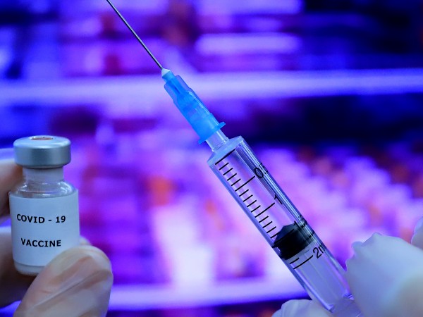 Фармацевтичната компания "АстраЗенека" ще достави още 9 милиона дози ваксини