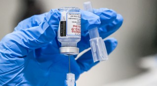 Компанията производител на ваксини Модерна съобщи че предлага да пълни