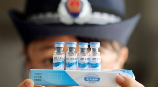Фалшиви китайски ваксини срещу коронавируса са били продадени на различни