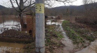 Втори ден продължава огледът на щетите в бургаското село Димчево