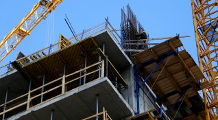 Издадените разрешителни за строеж на жилищни сгради намаляват с 14 4