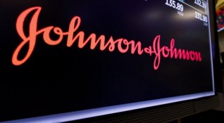 Компанията Johnson amp Johnson поиска спешно одобрение от американските здравни власти на