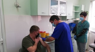 Имунизацията срещу коронавирус във военните формирования от Българската армия започна
