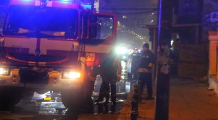 Пожар пламна в столичния квартал Гео Милев тази вечер На