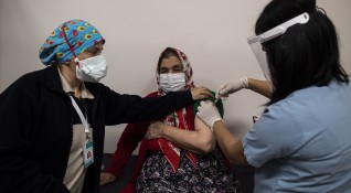 Турция днес започва втората фаза от ваксинацията на населението срещу