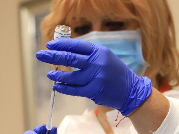 966 са новорегистрираните случаи с коронавирус у нас при направени