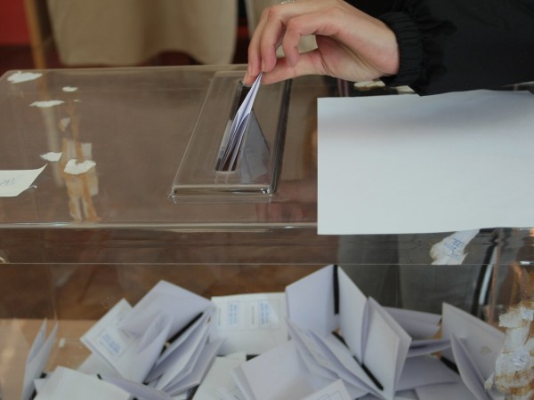 „Резултатите от протокола от машинното гласуване ще се пренасят ръчно