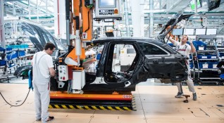 Германската автомобилна индустрия се опасява че въведените ограничения и задължителните