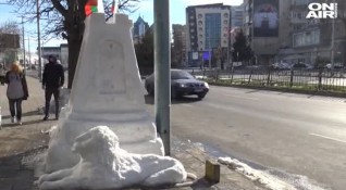 Мъж от Пловдив предварително отбеляза Националния празник на България 3