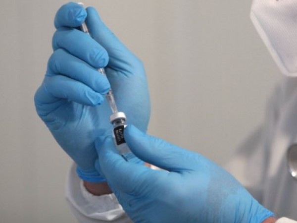57 600 дози от ваксината срещу COVID-19 на AstraZeneca пристигнаха
