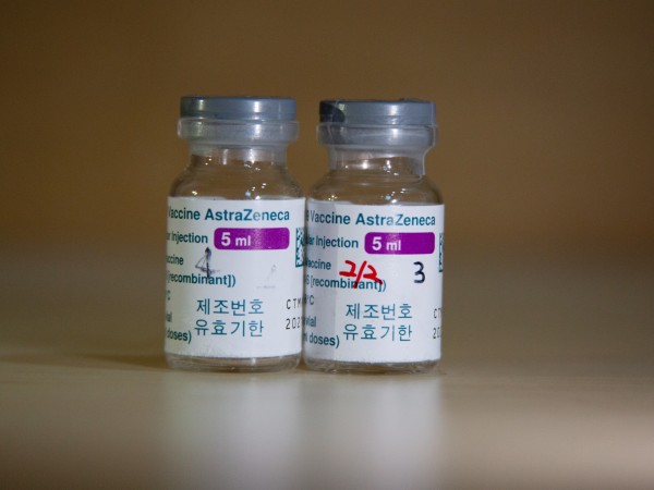 57 600 дози от ваксината срещу COVID-19 на АстраЗенека пристигнаха