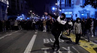 Шеста поредна нощ в Испания продължават протестите срещу осъждането на