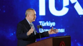 Турският президент Реджеп Ердоган обвини Гърция че връща пристигащи по