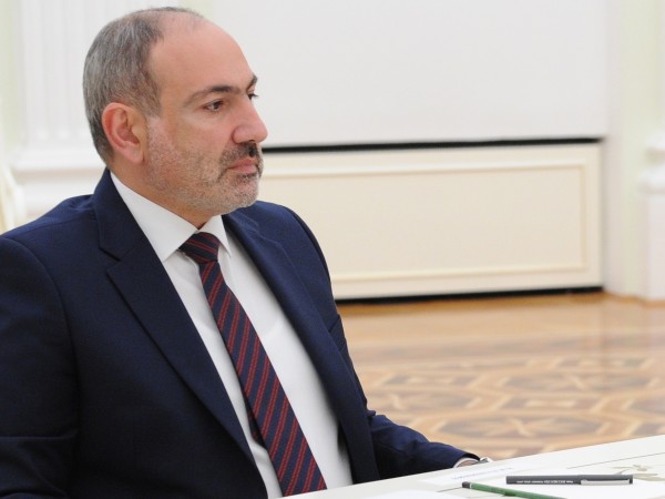 Премиерът на Армения Никол Пашинян обяви, че е уволнил началника