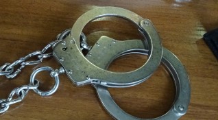 Полицията в Благоевград е задържала 36 годишен благоевградчанин откраднал кутия за
